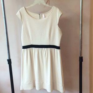 Xhilaration cream dress XXL